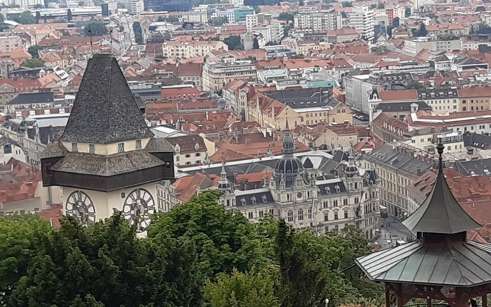 Rakúsko - Graz - zámok Eggenberg - jaskyňa Lurgotte - hrad Rabenstein