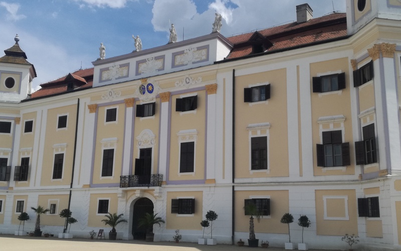 Čechy - Zámok Hodonín + zámok Milotice 21,- €