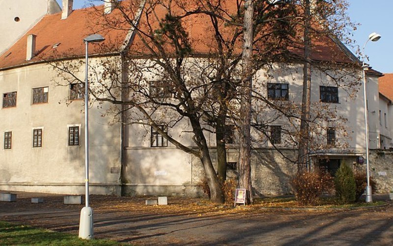 Slovensko - Pezinok - zámok + Schaubmarov mlyn 15,- €