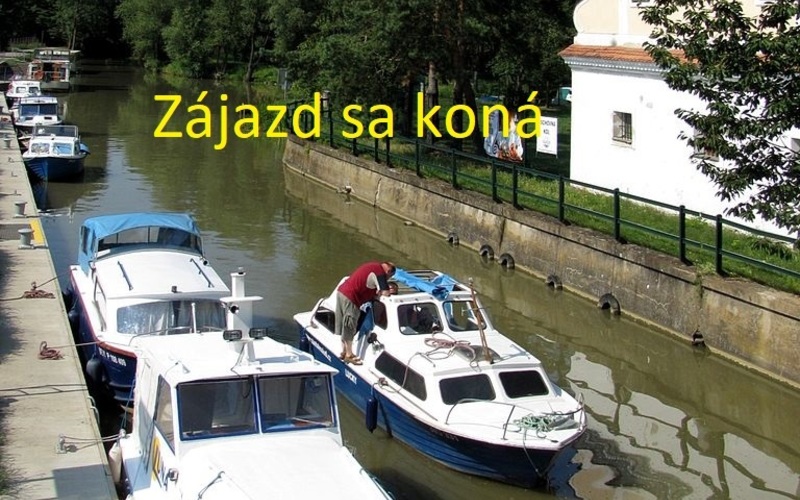 Čechy - Strážnice skanzen + Baťov kanál - plavba + Skalica – prehliadka mesta + výroba trdelníka  